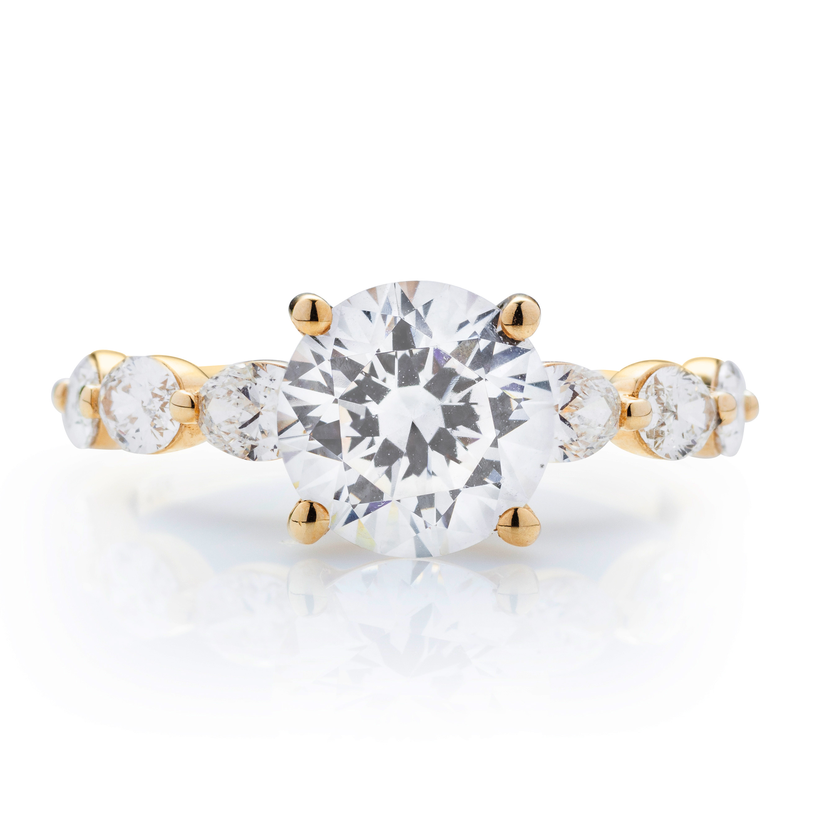 Round Diamond Oval Single Shared Prong Engagement Ring